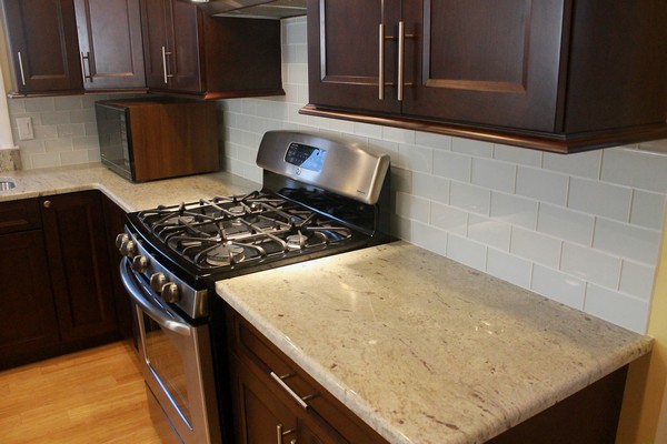 3cm River White Granite Kitchen
